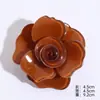Nueva colección de broches de flor de acrílico con diseño vintage, borlas de camelia, accesorios para mujer, joyería transfronteriza al por mayor
