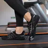 Nuevo calzado de verano favorito para exteriores para hombres y mujeres, zapatos de playa para parejas, zapatos de vadeo antideslizantes de secado rápido, zapatos para nadar, venta al por mayor desde el fabricante