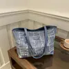 Bolso tote de moda transfronterizo de gran capacidad, bolso de hombro con diseño de color block de nicho nuevo, bolso de mano para el trabajo desde la fábrica de origen