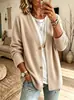 Estilo europeo y americano, corte holgado, cárdigan de punto gofre con hombros caídos, con un sencillo cuello en V y diseño de un solo botón, una chaqueta suéter casual