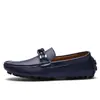 Venda Direta de Fábrica de Novos Modelos de Primavera de Mocassins Masculinos em Couro Genuíno, Sapatos Slip-On Atacado, Sapatos Casuais Respiráveis para Dirigir