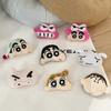 Muñeca de felpa de dibujos animados, crayón pequeño, muñeca nueva, broche, pequeño kwai, pequeña mochila blanca, pasador decorativo, calcetines, ropa, accesorios DIY