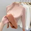 Camiseta Interior de Cuello Medio con Forro Polar para Mujer, Otoño e Invierno 2024 Nuevo Suéter Cálido Todo en Uno de Terciopelo de Visón