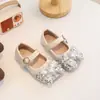Nuevos Zapatos de Princesa Dulces para Niñas Primavera 2025 Suela Suave Zapatos Infantiles Zapatos de Cristal Zapatos Pequeños de Cuero para Niñas Zapatos de Vestir