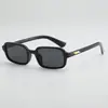 Moda Europea y Americana Nuevas Gafas de Sol Rectangulares de Marco Pequeño Sencillas Transfronterizas Personalidad Femenina Versátiles Gafas de Sol Estilo Callejero para Hombre