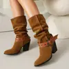 Botas de couro de cano alto com bico redondo, tamanho grande, para outono e inverno, botas Martin versáteis de cor sólida com sola de borracha, slip-on leve com salto quadrado