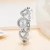 Relógio digital feminino moderno em estilo coreano, cravejado de diamantes, simples e elegante, com pulseira em formato de coração totalmente cravejada de diamantes. Movimento de quartzo para mulheres.