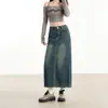 Saia Midi Jeans Versátil Confortável e Estilosa para Afinar a Cintura, com Cintura Alta, Design Evasê e Fenda nas Costas para Figuras Baixas