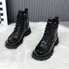 Botas de nieve impermeables con plataforma, forradas de pelo, con cordones, botas estilo Martin para mujer, colección de invierno 2026, con forro adicional de felpa y suelas engrosadas para calidez y protección contra el frío.