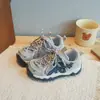 Zapatos Infantiles de Moda Versátiles para Exteriores Modelo Otoño 2026 Malla Transpirable Zapatos Deportivos Infantiles con Velcro y Suela Suave