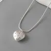 Collar con colgante ovalado de lunares con forma de corazón transfronterizo europeo y americano, cadena para la clavícula de estilo commuter a la moda, joyería de diseño nicho