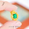 Colar com Pingente Folha de Trevo de Quatro Folhas Banhado a Ouro Cubo de Açúcar Estilo Igual da Loja de Ouro Puzuo, Nova Corrente para Clavícula Estilo Nacional Chinês para Mulheres