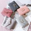 Venta directa de fábrica al por mayor 2018, nueva cartera pequeña retro de metal con forma de corazón, cartera pequeña para estudiantes y damas