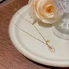 Joyería Transfronteriza Europea y Americana Moda y Exquisito Colgante Nicho Cadena Clavicular No Descolorante Oro de 18K Acero Titanio Accesorios de Collar para Mujer