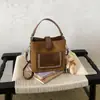Bolso de hombro de moda y de alta gama 2026 otoño/invierno, gran capacidad, moderno, comercio electrónico transfronterizo, transmisión en vivo, Viento del Sur