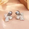 Brincos de Pérola com Laço Totalmente Cravejado em Estilo Francês, Brincos Elegantes de Temperamento Retro de Luxo Leve, Brincos de Design Único de Nicho para Mulheres