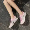 Nuevo calzado de verano favorito para exteriores para hombres y mujeres, zapatos de playa para parejas, zapatos de vadeo antideslizantes de secado rápido, zapatos para nadar, venta al por mayor desde el fabricante
