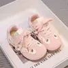 Novos Sapatos Casuais Infantis de Velcros Baixos Decorados com Desenhos Animados Fofos para Meninas, Sapatos Leves Casuais de Solado Macio para Bebês, Coleção Primavera e Outono 2026