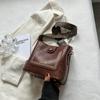 Bolso de Mujer Estilo Coreano de Nicho Retro Otoño e Invierno Versátil para Viajes Diarios Correa Ancha para el Hombro Bolso Cruzado Nuevo Bolso Cubo de Gama Alta para Mujer