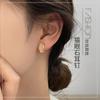 Aretes de Plata S925 Dorados Aretes Elegantes de Media Opalita para Celebridad Cibernética Aretes de Arco Franceses para Mujer Estilo Frío