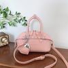 Bolsa de Mão de Concha de Alto Padrão para Mulheres, Nova Moda Primavera/Verão 2026 Elegante Tendência Simples Bolsa de Ombro Transversal
