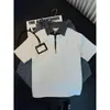 Camiseta de polo de manga corta para hombre de estilo americano, con media cremallera, retazos a cuadros, para adolescentes, con un look fresco y sofisticado.