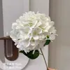 Arreglos de Flores Artificiales Blancas y Blanco Cremoso para Bodas Blancas, Decoración del Hogar y Salones de Bodas; Flores de Seda al por Mayor