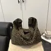 Bolso de Lona con Estampado de Leopardo para Mujer 2025 Nuevo Estilo Coreano Gran Capacidad Bolso Cruzado para Clase Viajes al Trabajo Bolso de Hombro Axila