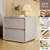 Mesa de noche moderna y sencilla, Almacenamiento de madera maciza estilo crema, No requiere instalación, Nueva mesa de noche de lujo ligero, Adecuada para dormitorio y uso en el hogar