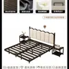 Cama de Hierro Forjado Colgante para Dormitorio del Hogar, Cama Doble Moderna Minimalista con Estructura de Listones, Reforzada y Engrosada, Cama con Revestimiento Suave para Viviendas de Alquiler