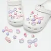 Novos chaveiros de resina para tamancos no atacado: designs fofos de desenhos animados, flores versáteis para sapatos em formato de borboleta, flores bolha e decorações de animais
