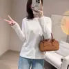26 Camiseta de Felpa Cepillada de Color Sólido Otoño para Bebé para Mujer, Estilo Coreano, Cuello Redondo, Corte Holgado, Camiseta Base Versátil, Top Blanco