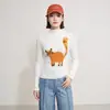 Top fruncido con estampado juvenil de gato naranja, elegante camisa básica blanca de corte ajustado, elegante camiseta adelgazante de cuello semi-alto para mujer