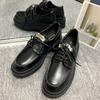 ¡Stock Listo, Envío Inmediato! Mocasines de Cuero para Mujer con Tacón Grueso, Puntera Redonda, Hebilla Frontal y Cordones, Estilo Británico, Modernos y Versátiles, Zapatos Individuales