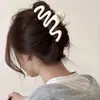 Horquilla Maillard Wave Frosted Grab Clip Temperament para mujer, con clip de tiburón en la parte posterior de la cabeza, 2024, nueva horquilla para la cabeza