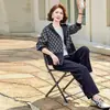 Conjunto casual de ropa deportiva para primavera y otoño para mujeres de mediana edad y mayores, nuevo y elegante conjunto de otoño 2026 para mamás, conjunto de dos piezas que rejuvenece