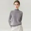 ¡Suave y delicado con la piel! Suéter 100% cachemira pura para mujer, con cuello semialto, un diseño de punto sencillo, un corte holgado y un estilo versátil como capa base.