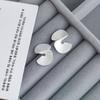 Pendientes irregulares en forma de abanico para mujer, estilo sencillo y frío, combinables con todo, chapados en plata S925, estilo Ins, exquisitos y modernos.