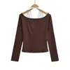 Top Halter de Manga Larga con Bloques de Color, Efecto Dos Piezas, Hombros Descubiertos para Mujer, Otoño e Invierno, Gama Alta, Elegante, Favorecedor, Moderno, Camiseta Versátil