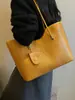 Yue Zi 2026 Otoño Temprano Nueva Elegante Versátil de un Hombro Gran Capacidad Bolso Tote para el Trabajo Diseño de Alta Gama Bolso de Mano