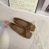 Zapatos Planos Rojos de Gamuza Estilo Retro Francés para Mujer, Primavera 2026, Punta Cuadrada, Bailarinas Suaves para la Noche