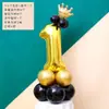 La ceremonia del primer cumpleaños se organiza con globos digitales de película de aluminio de 32 pulgadas para expresar la fiesta de cumpleaños y se solicitan globos decorativos en el camino de la boda.