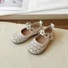 Zapatos de Moda de Cuero Suave para Niñas, Lindos, Estilo Nuevo Primavera/Verano 2026, Corte de Flor, Transpirables, Mary Jane, Casuales, Individuales