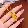 2026 Nuevo Colgante Juguetón de Zorro, Latón Chapado en Oro para Mujer, Cadena de Clavícula Animal Elegante de Lujo Ligero de Alta Gama