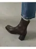 Botas de Cano Curto Femininas Salto Alto Chuyuji 2026 Outono/Inverno Novas Botas Estilo Martinas Bico Quadrado para Mulheres Baixas, Estilo Francês Salto Grosso Botas Slim