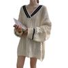 Suéter Grueso de Bloques de Color con Cuello en V para Mujer Otoño e Invierno 2026 Estilo Universitario Versión Coreana Holgado Retro Cardigan de Punto Trenzado para Estudiantes
