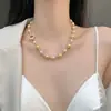 Colar de Pérolas Levemente Luxuoso Estilo Francês para Mulheres, Moderno, Elegante, Exquisito, de Nicho, Versátil Acessório de Corrente para Clavícula