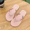 Versátil Brilhante Moda Novo Verão Impermeável Praia Chinelos Feminino Viagem Tira entre os Dedos Praia Roupa de Exterior