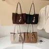 Bolsa Feminina Grande Capacidade Vintage 2026 Outono Nova Casual de Ombro e Mão Versátil para o Dia a Dia Moda Bolsa Tote Feminina