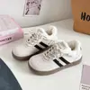 Zapatos Blancos Estilo Alemán Versión Coreana INS 2026 Con Felpa Zapatos de Plataforma para Estudiante Femenina Deportivos para Correr Casual Estilo Callejero BE-8031M